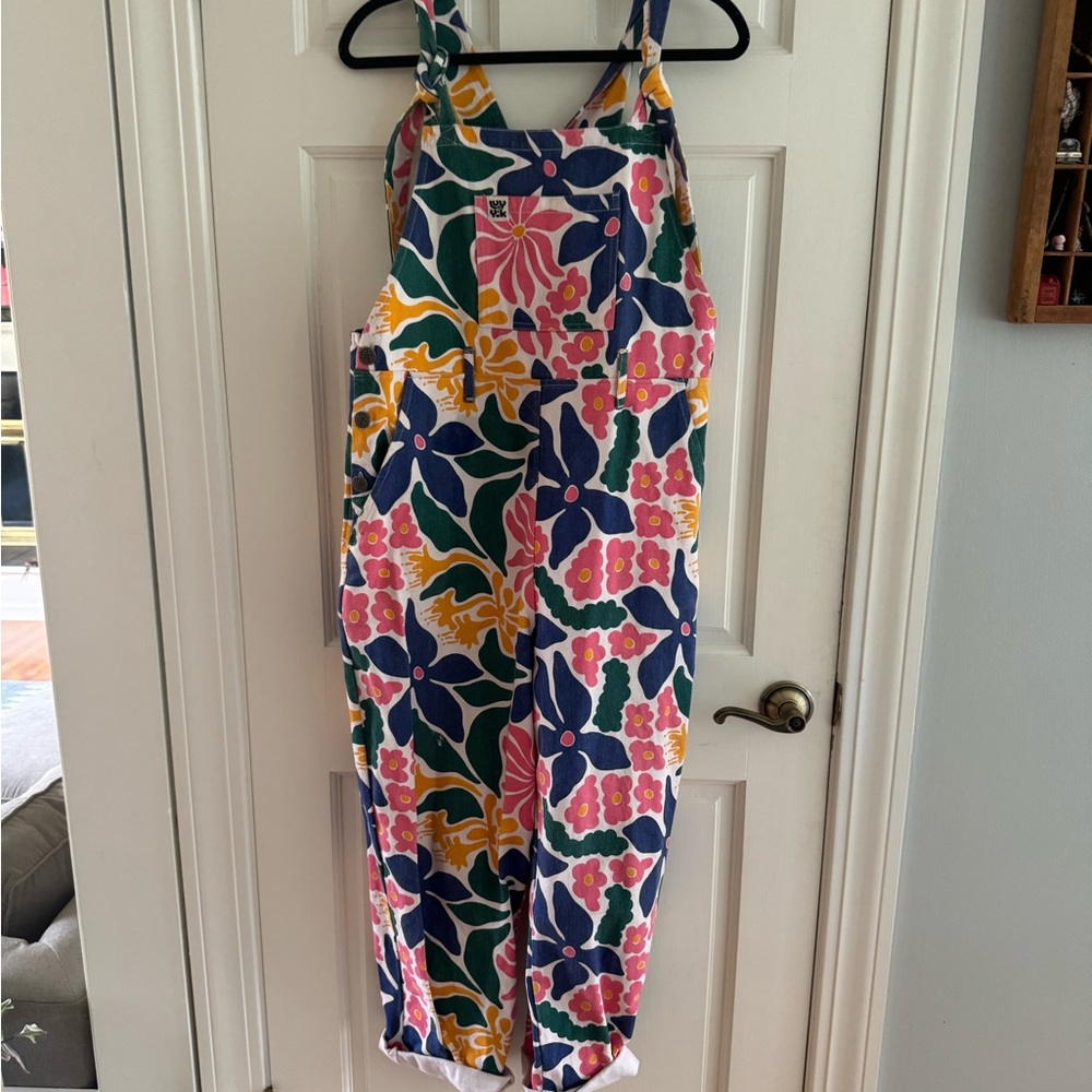 Lucy and yak Easton overalls dungarees floral size 8